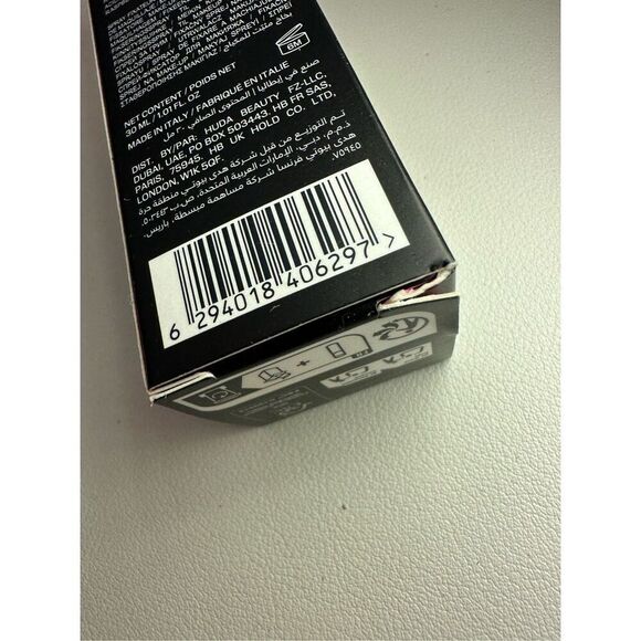 Huda beauty travel size Easy Bake Setting Spray with 16-Hour Wear 30ml - Picture 5 of 7